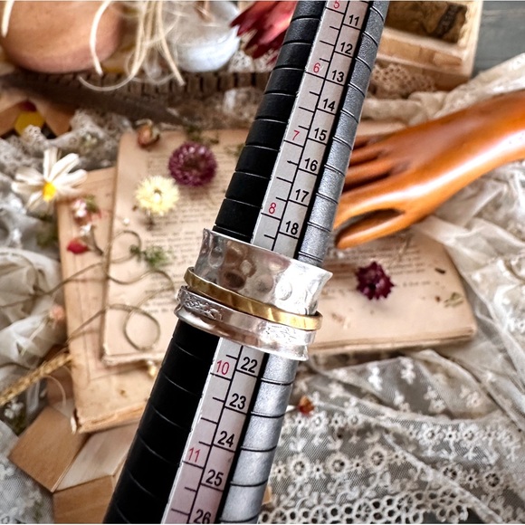 925 Sterling Silver & Bronze Hammered Spinner Ring - Picture 11 of 13